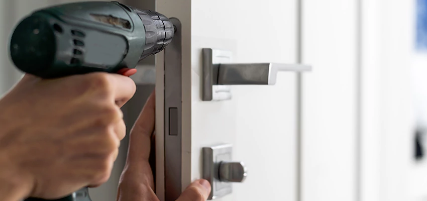 Locksmith For Lock Replacement Near Me in Good Hope, CA