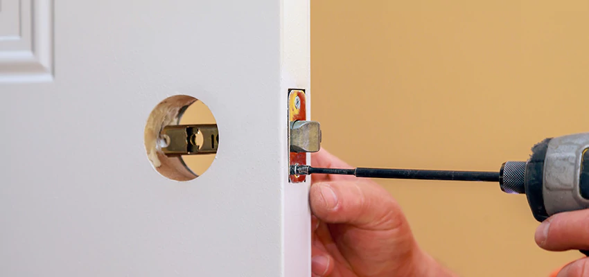 Stuck Door Knobs Repair in Good Hope, CA